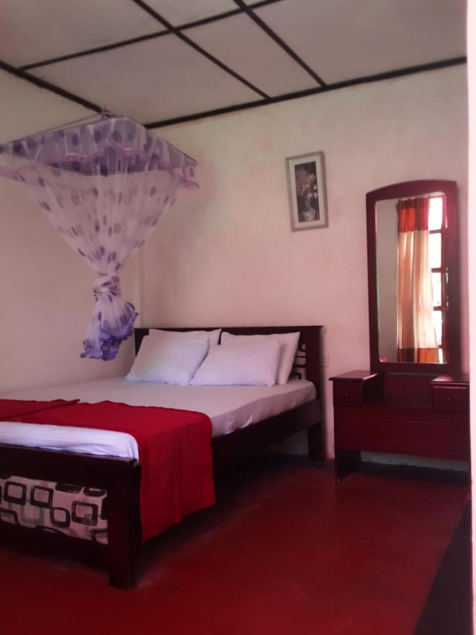 Lily Adam'S Peak Bed and Breakfast Nallathanniya Exteriör bild