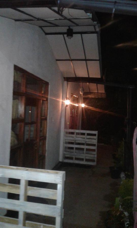 Lily Adam'S Peak Bed and Breakfast Nallathanniya Exteriör bild